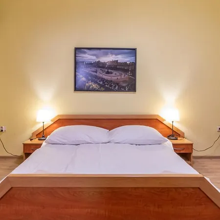 Kisduna Etterem-panzio Bed & Breakfast