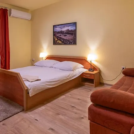 Kisduna Etterem-panzio Bed & Breakfast Dunaharaszti