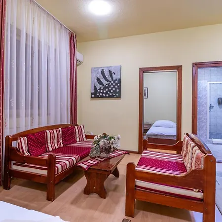 Bed and breakfast Kisduna étterem-panzió 3*