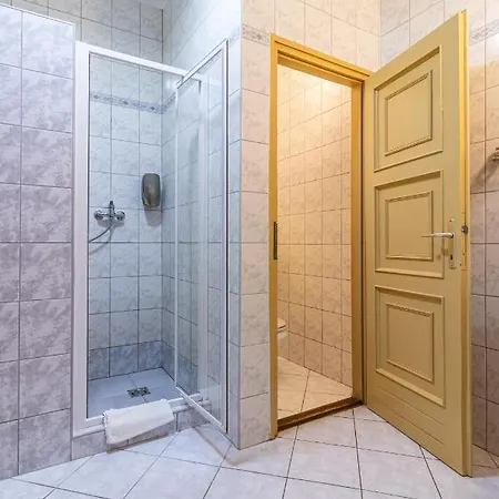 Kisduna étterem-panzió Bed and breakfast